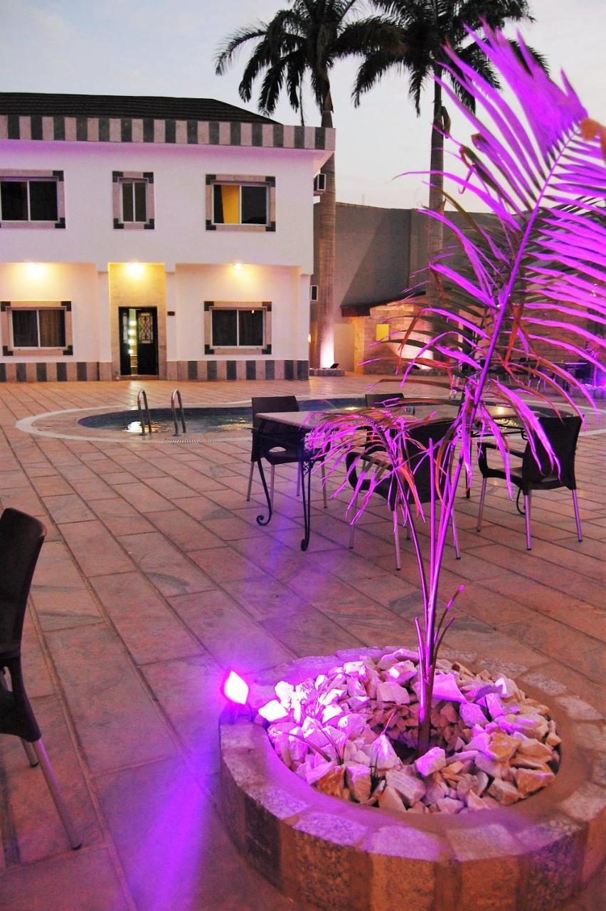 R & K Guest Palace Hotel Kano Exterior foto